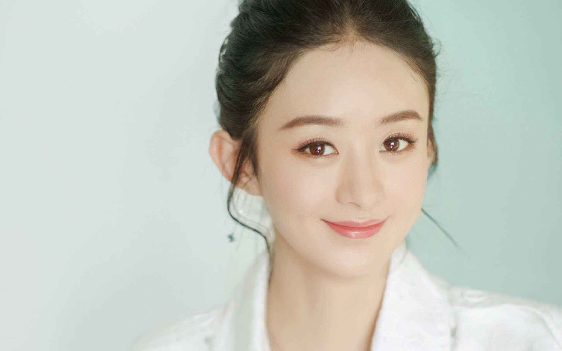 鹈鹕中锋暂时离队更为团队稳定贡献力量,鹈鹕队员名单