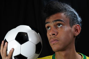 乐鱼电竞在线平台-国家队加强控球能力训练提升中场调度效率，提高控球能力的十大措施