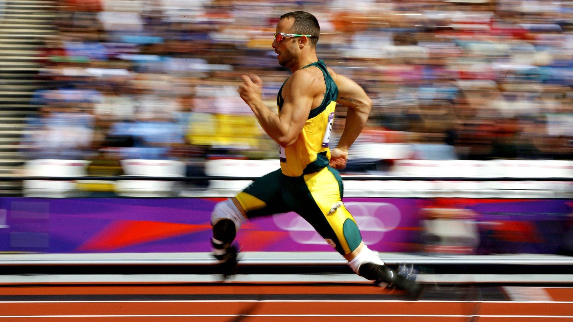 萨默·麦金托什女子200米蝶泳决赛精彩纷呈，女子200米蝶泳麦克尼尔